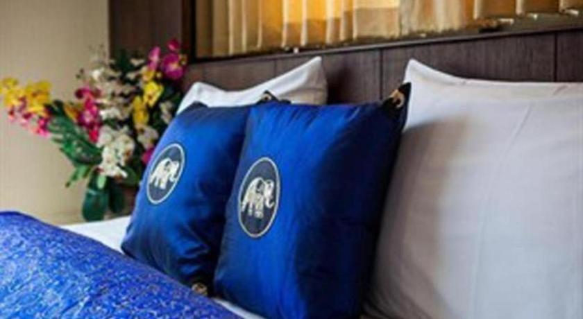Triple Rund Place Hotel Patong Eksteriør billede