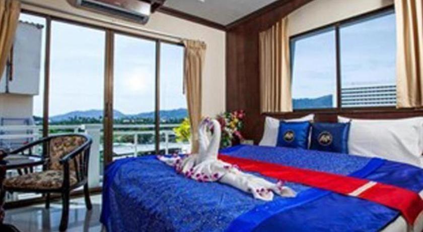 Triple Rund Place Hotel Patong Eksteriør billede