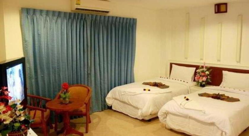 Triple Rund Place Hotel Patong Eksteriør billede