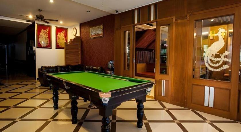 Triple Rund Place Hotel Patong Eksteriør billede