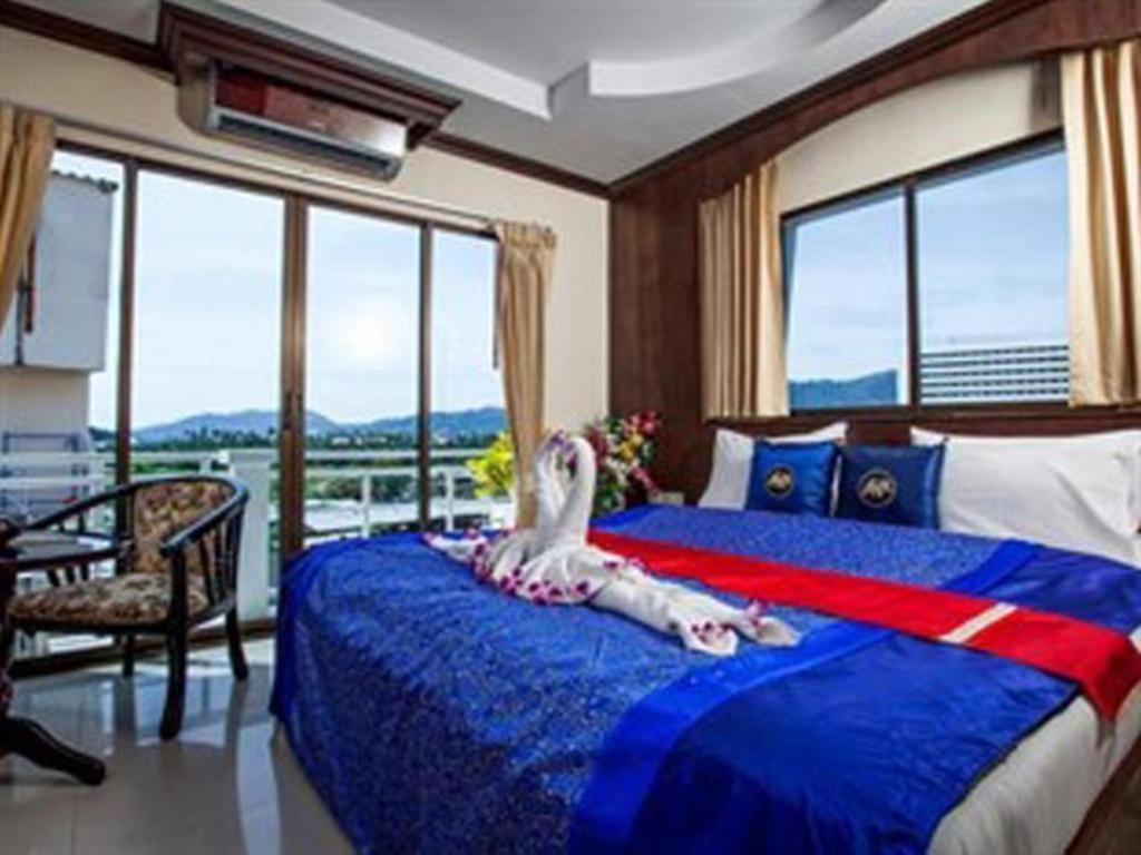 Triple Rund Place Hotel Patong Eksteriør billede