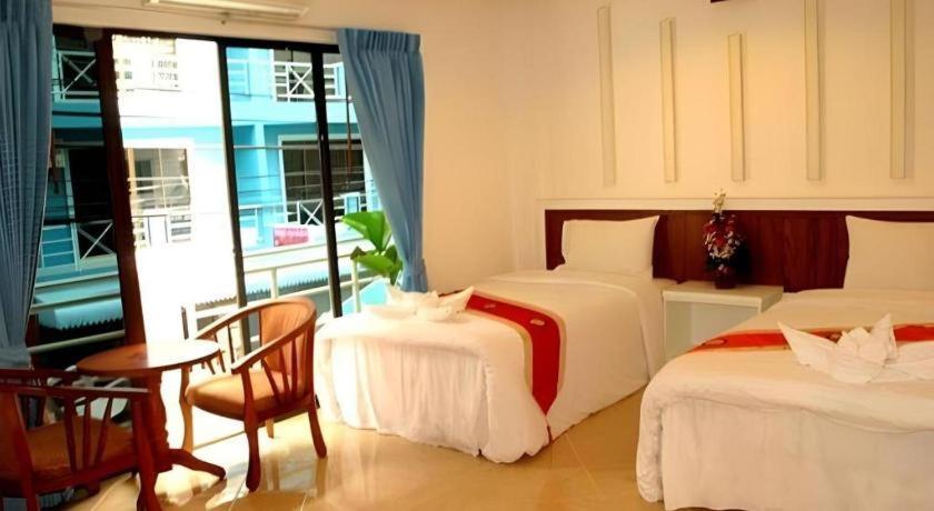 Triple Rund Place Hotel Patong Eksteriør billede