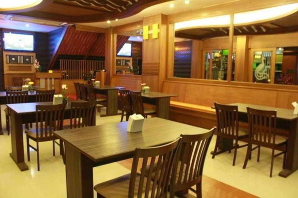 Triple Rund Place Hotel Patong Eksteriør billede